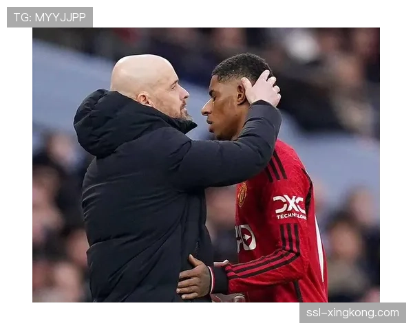 解读曼联拉师傅长传打身后战术 针对范戴克转身慢弱点成制胜关键 解读曼联拉师傅长传打身后战术 针对范戴克转身慢弱点成制胜关键